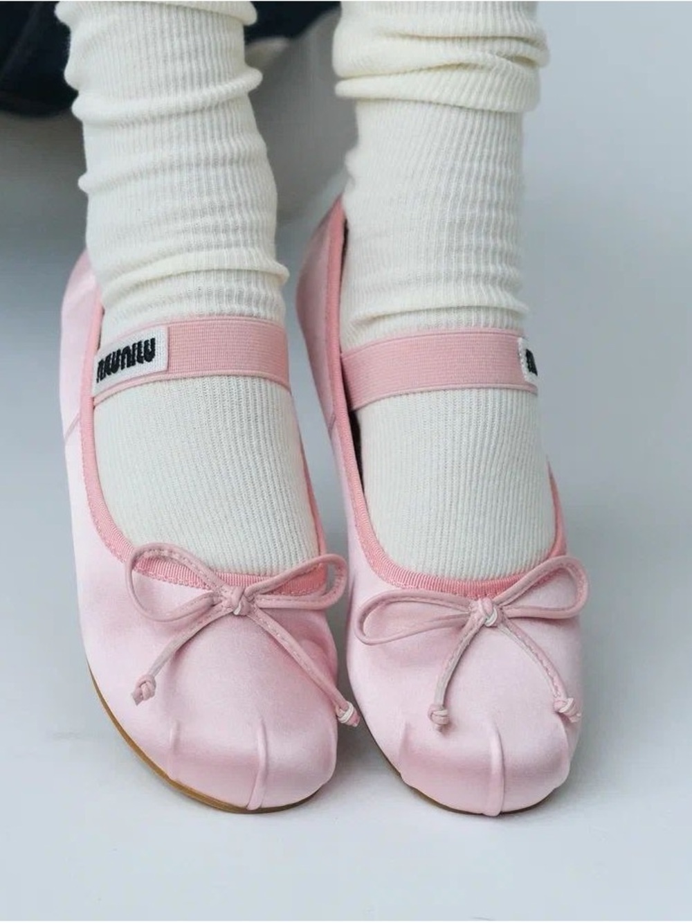 Pink miumiu ballet flats with bow size EU 38(7 women’s)